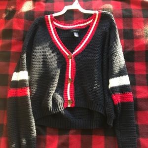 Cropped knit v-neck sweater